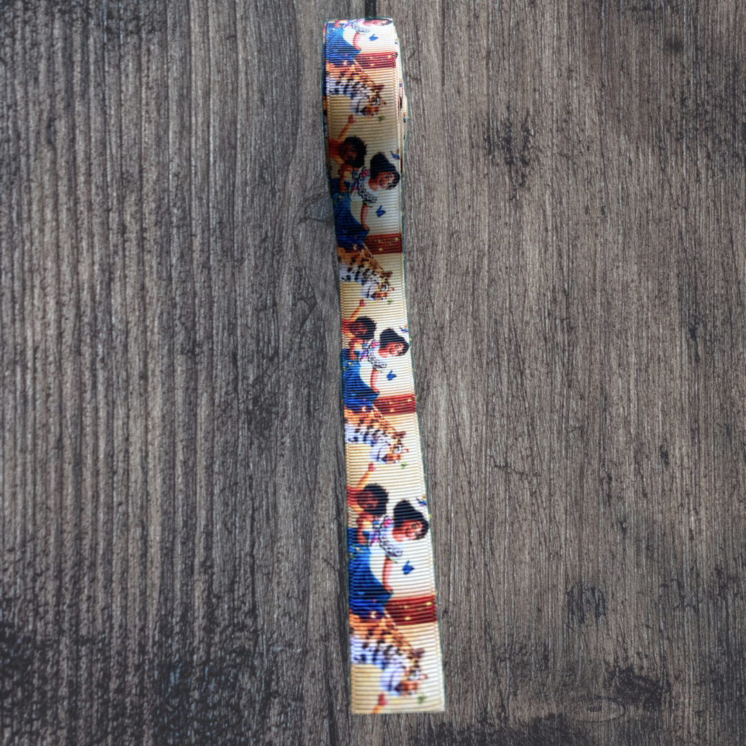 Encanto Tan Background Grosgrain 22mm Ribbon